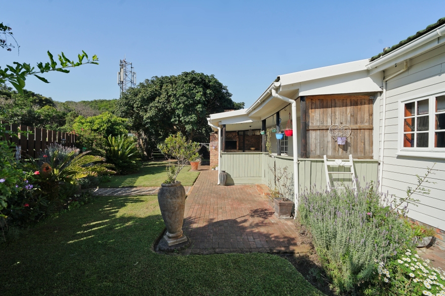 4 Bedroom Property for Sale in Cove Rock Eastern Cape